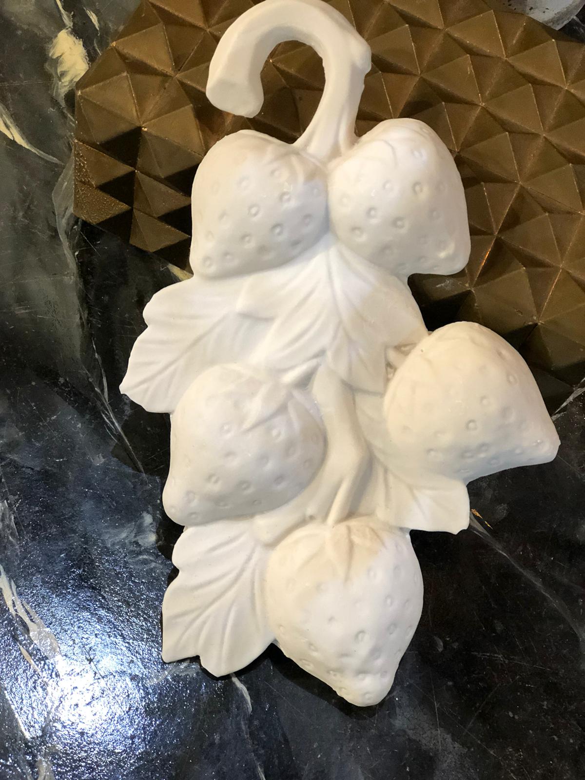 ÇİLEK DUVAR OBJESİ 24*13 CM Atölye Smile